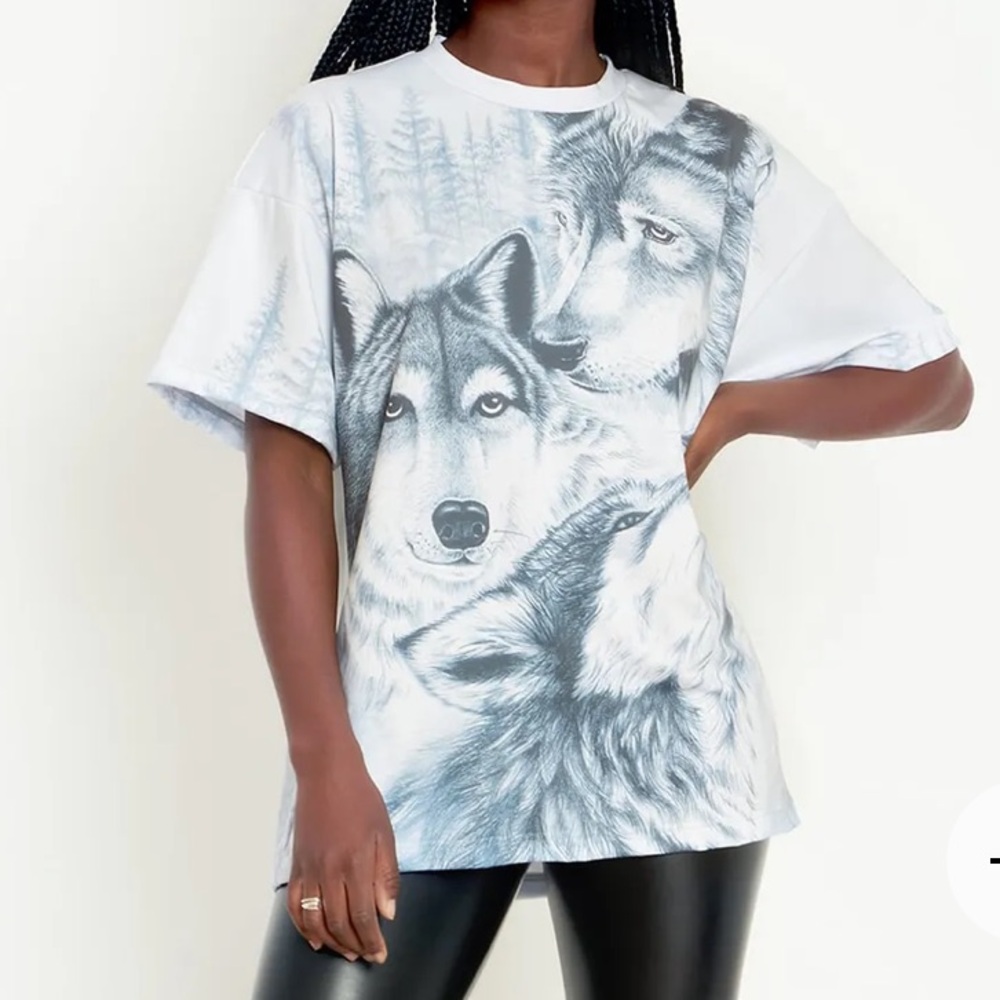 WHITE WOLVES BIG TEE - LIMITED BLACKMILK BM NWOT SIZE M